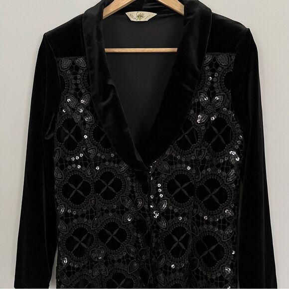 RARE VINTAGE Sagaie Paris Black Velvet Crochet Lace Sequin Blazer, Size 2 - Picture 2 of 15